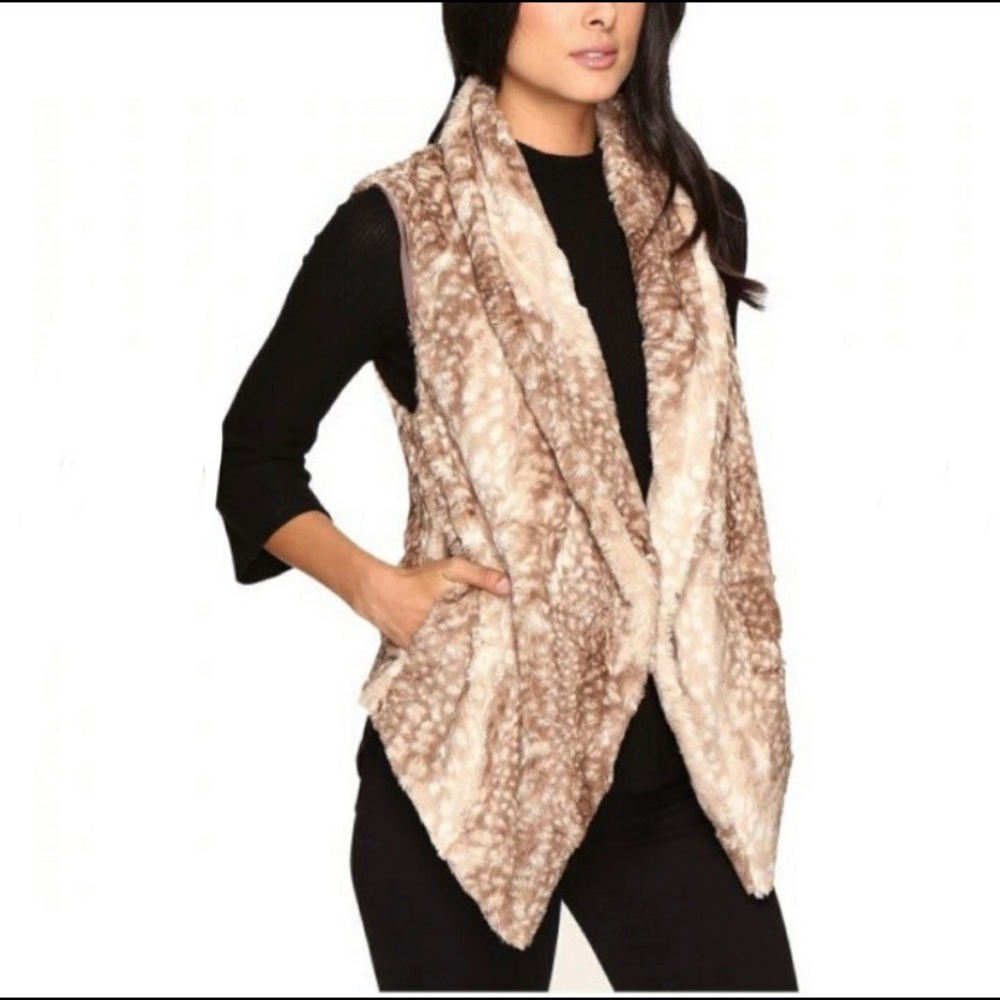Show me your Mumu faux fur vest.